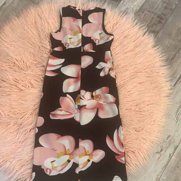 Girls Flower Dress - Picture 3 of 3